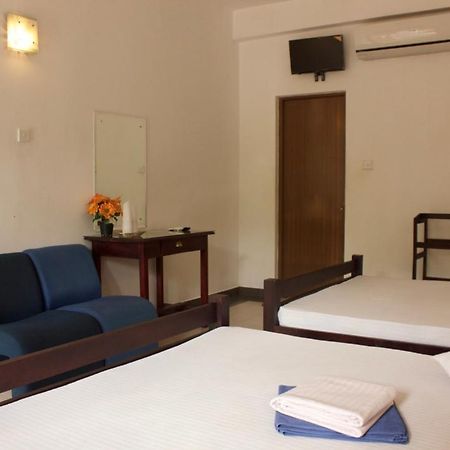 Hotel Senora Kataragama Eksteriør billede