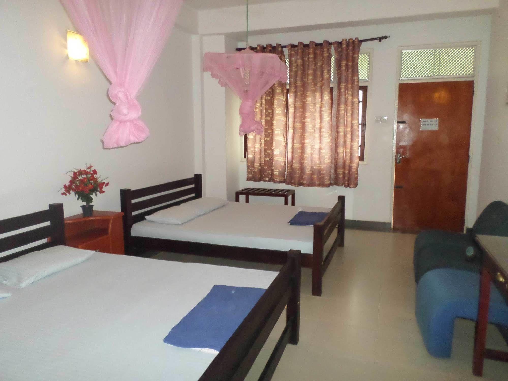 Hotel Senora Kataragama Eksteriør billede