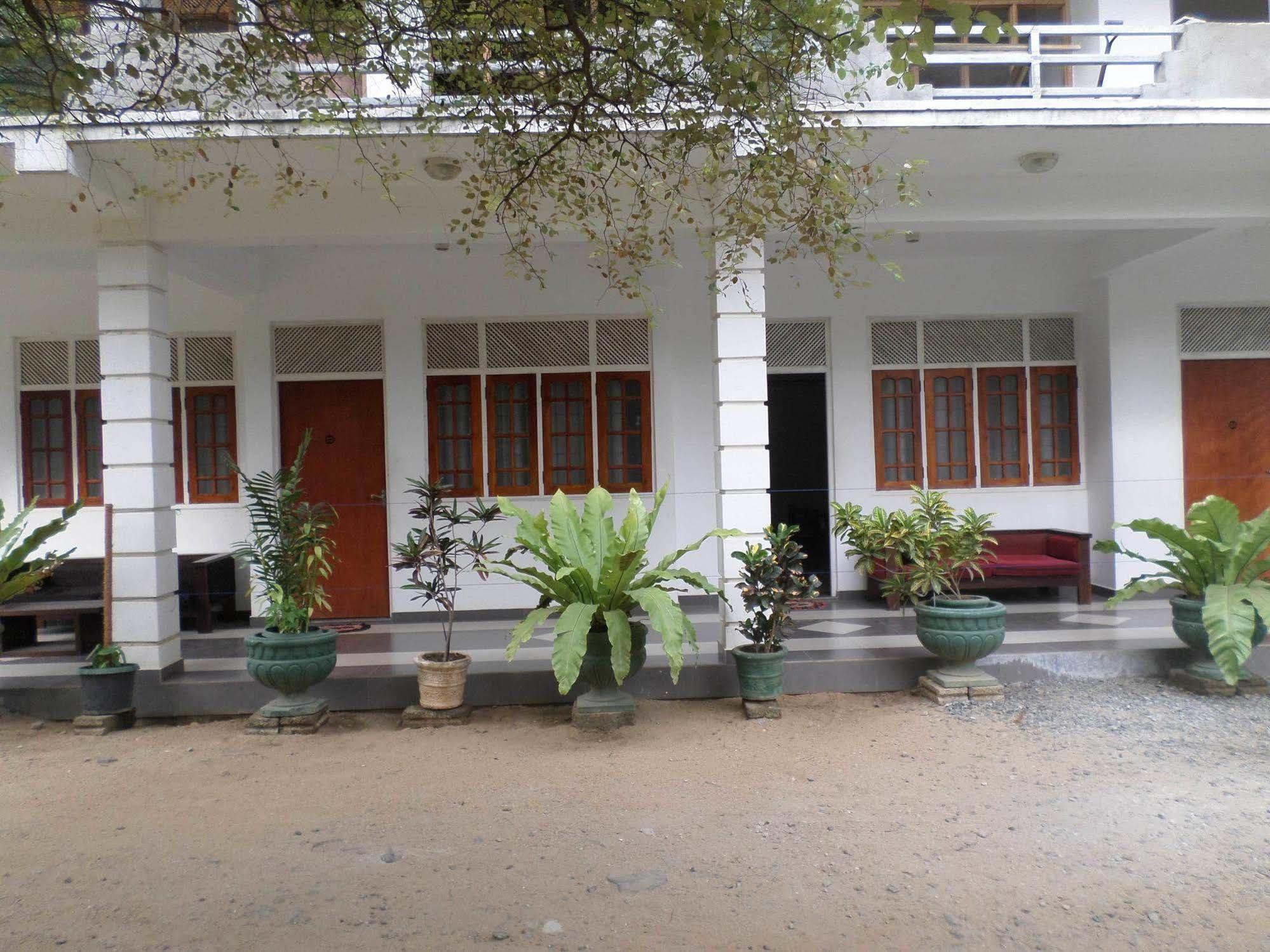 Hotel Senora Kataragama Eksteriør billede