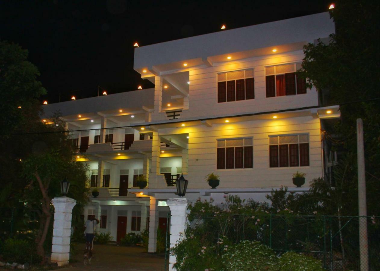 Hotel Senora Kataragama Eksteriør billede