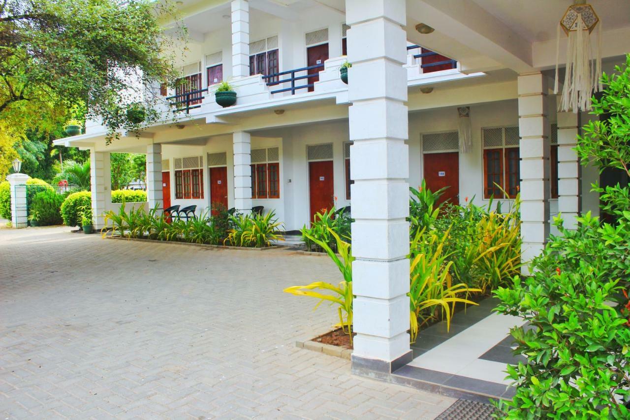 Hotel Senora Kataragama Eksteriør billede